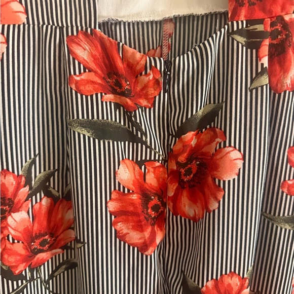 Haute Monde Floral Stripe Maxi Back Overlay Romper – Size M - Picture 6 of 10